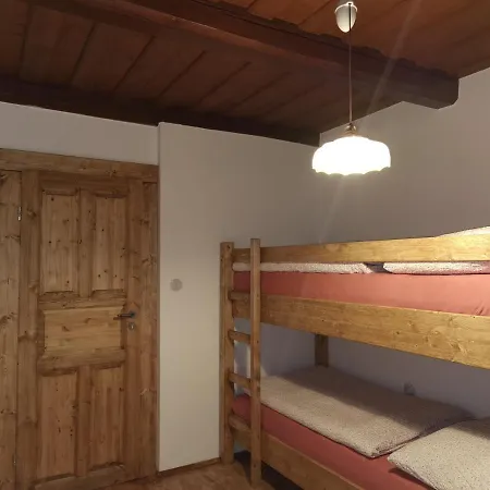 Serin Domek alpejski *